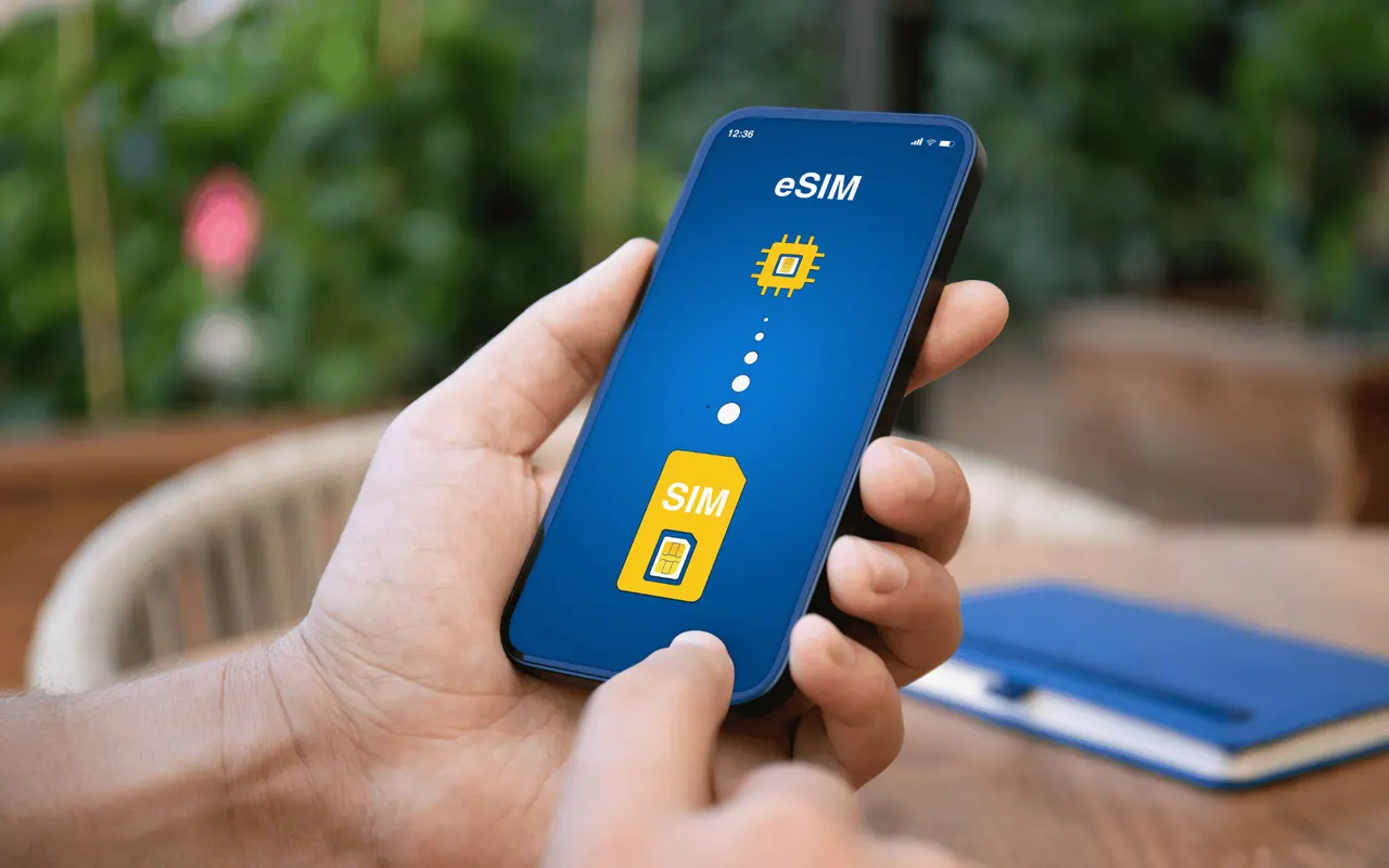 איך לבחור eSIM לחו"ל? המדריך המלא לגלישה משתלמת בכל יעד